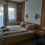 Sonnblick 住宿加早餐酒店 卡尔蒂斯克