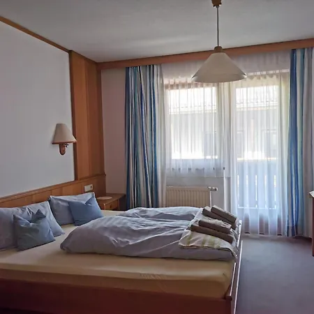 Sonnblick Bed and Breakfast *